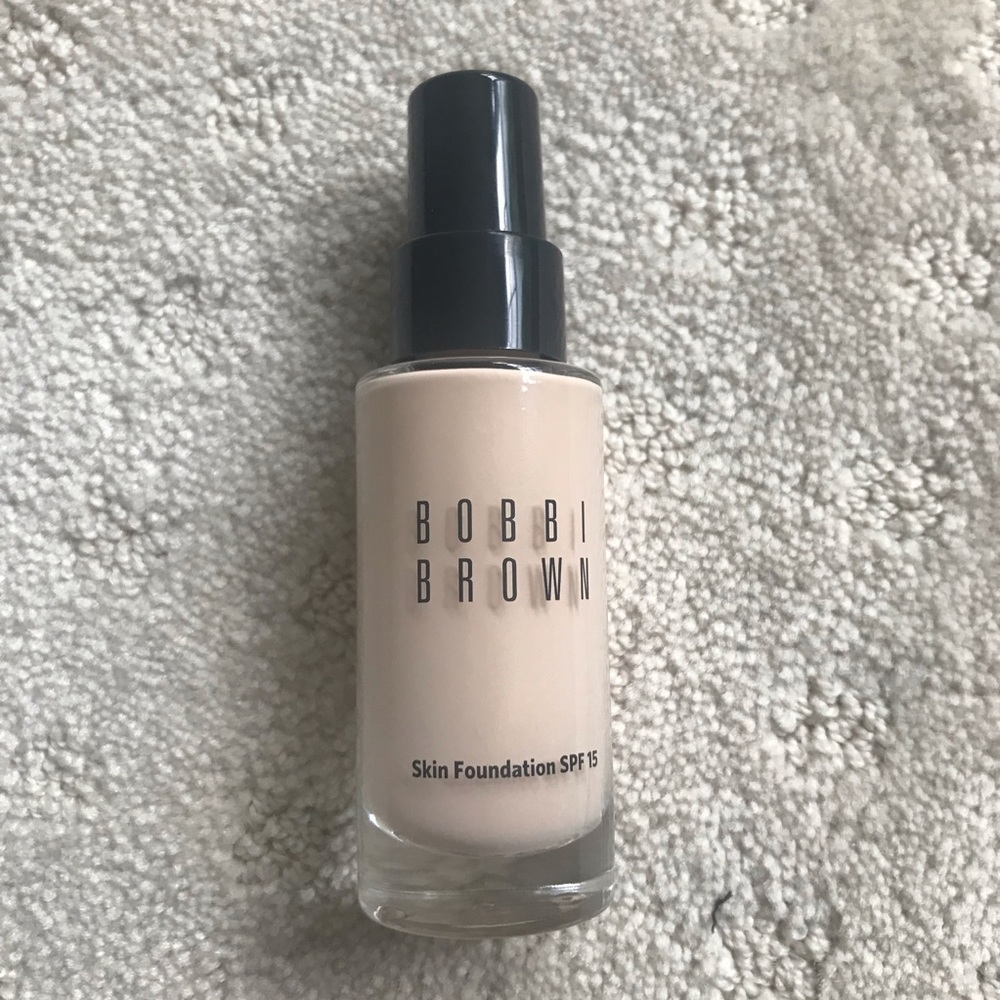 Bobbi Brown Skin Foundation SPF 15